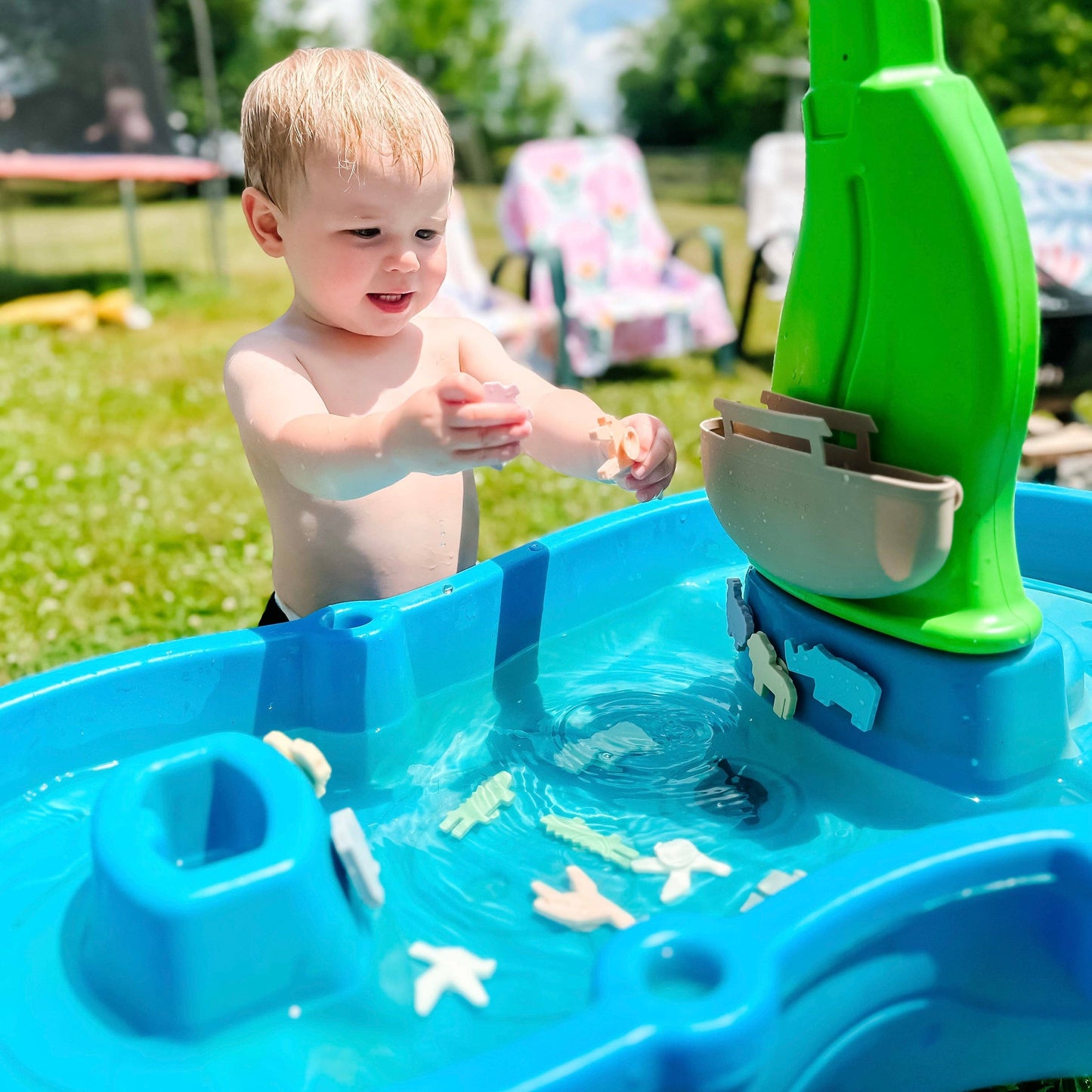 Ryan & Rose - Noah’s Ark Suction Toy - Noah’s Ark